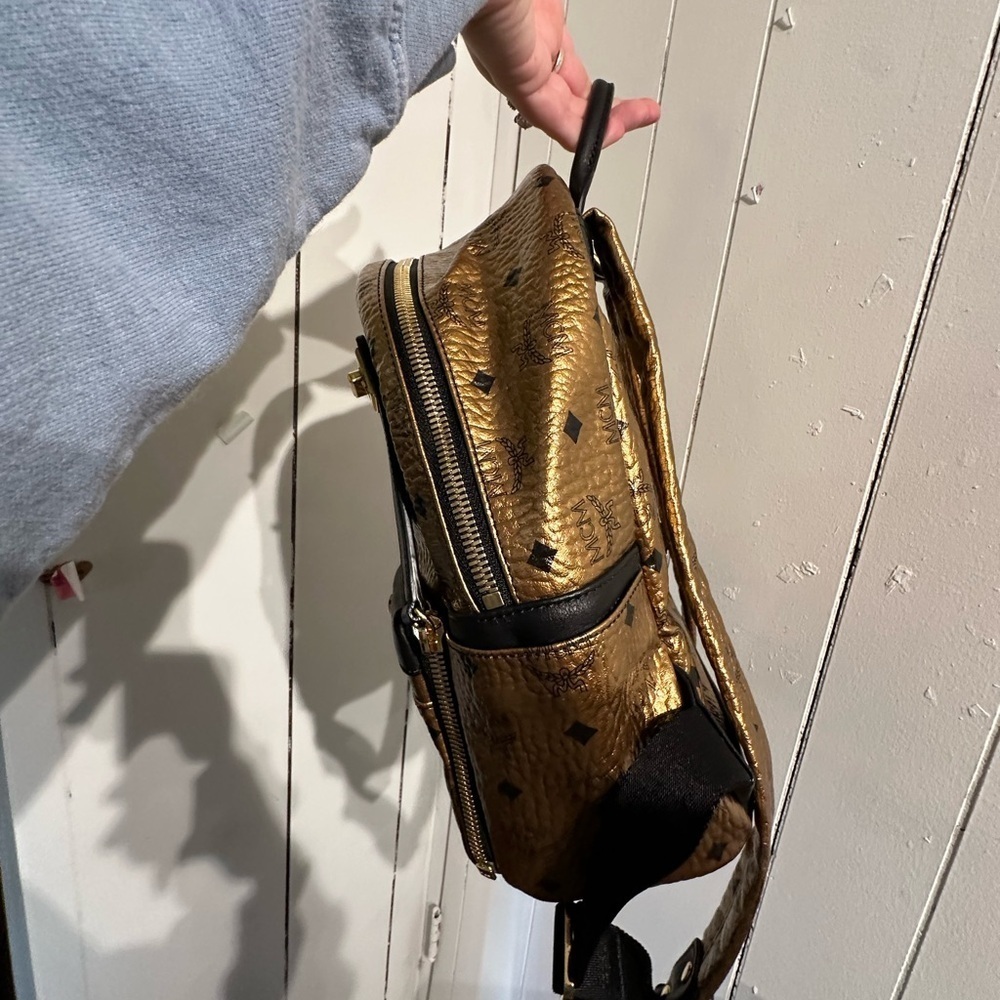 AUTHENTIC MCM LIMTED EDITION GOLD BROZE Studded Backpack - Picture 6 of 8